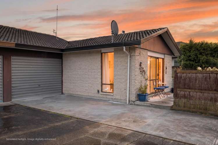 2/63 Waratah Street_0