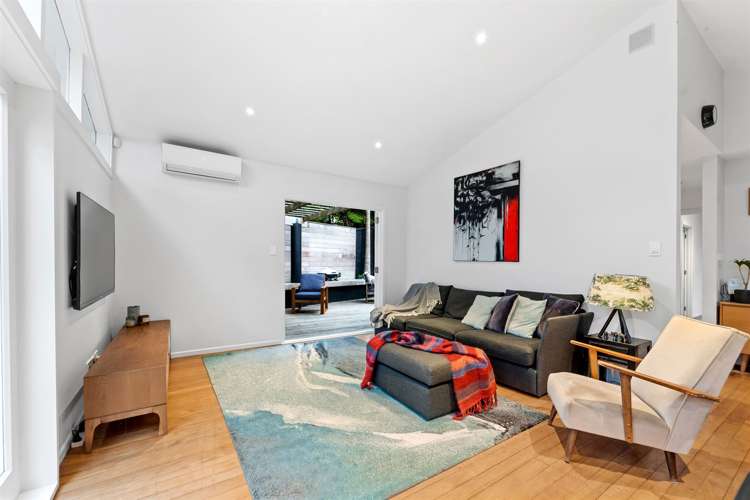 1 Heathcote Road Castor Bay_12