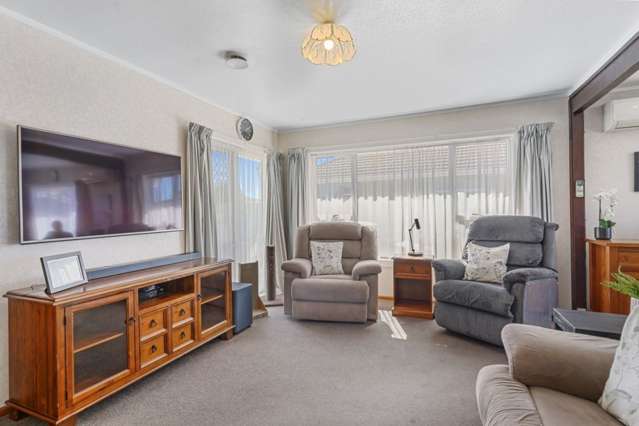 33 Dunstan Crescent Hornby_1