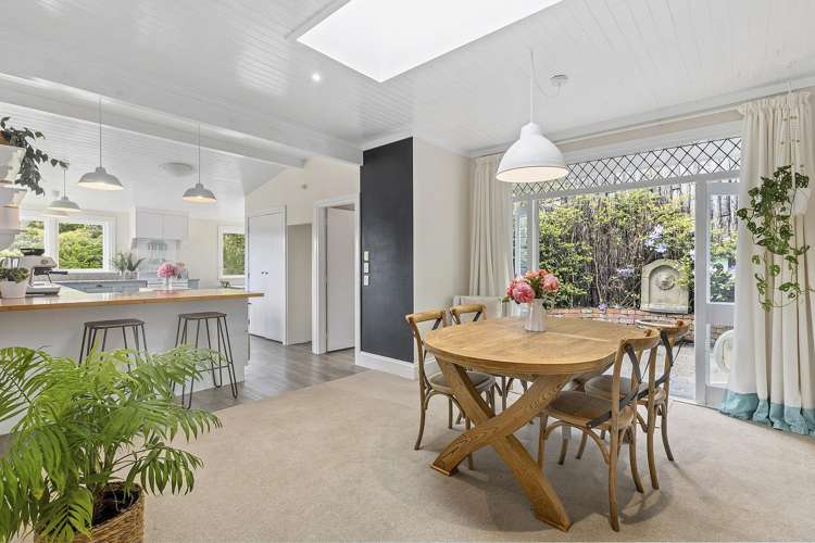 4A & 4B Whitianga View Paremata_12