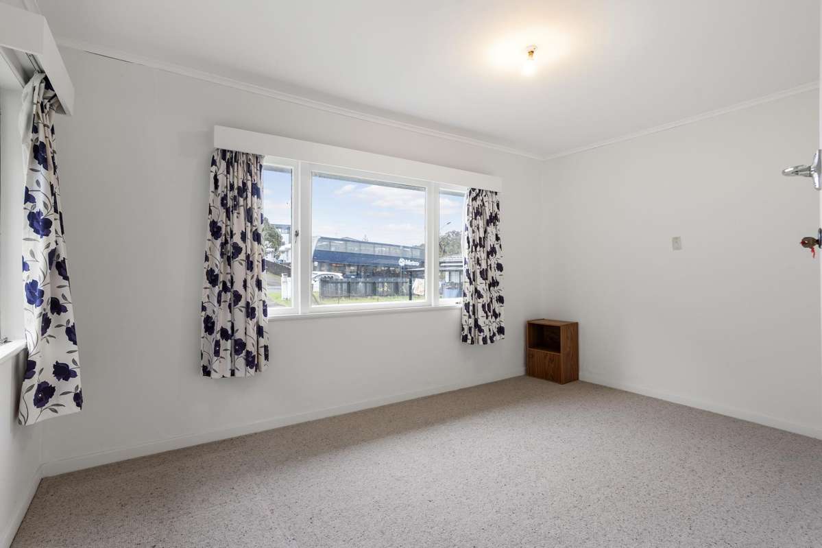 79A White Swan Road_4