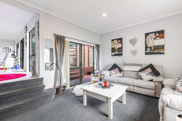 52 Hewlett Road Massey_13