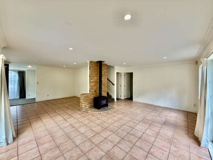 22 Bob Charles Drive 2348_10