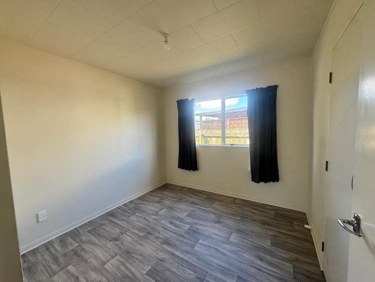 B/12 Sturges Road Henderson_6