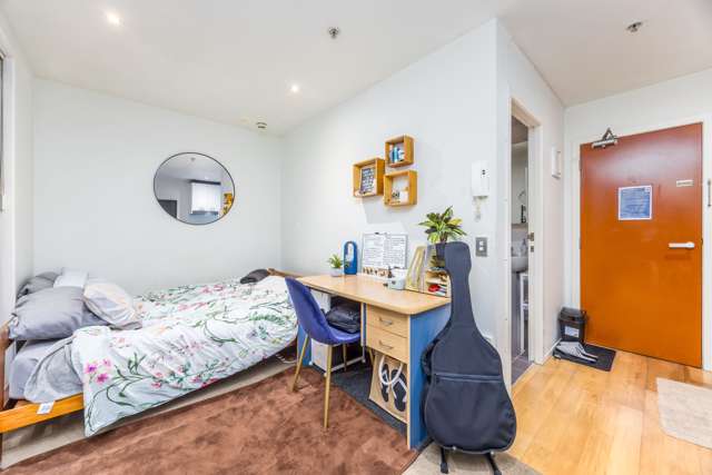 1J/32 Eden Crescent Auckland Central_3