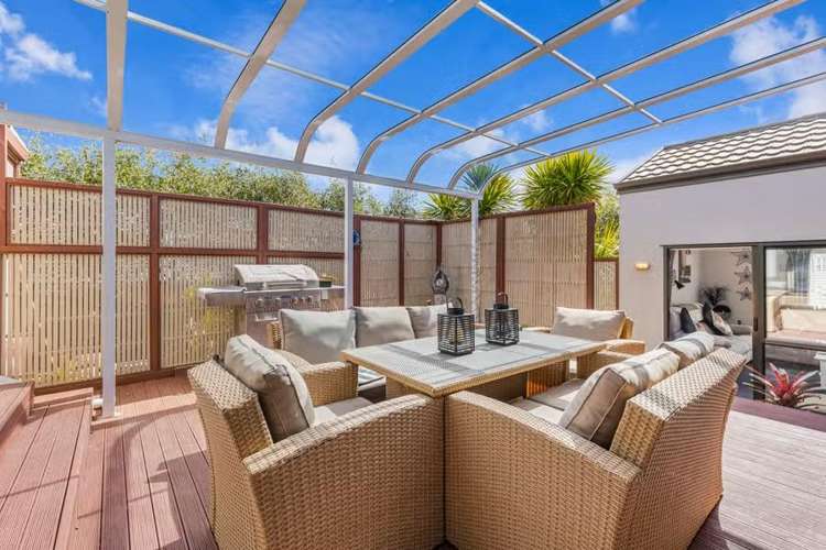  52 Hewlett Road Massey_11