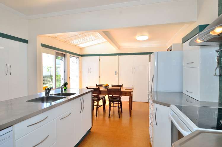 73 Esplanade Kaiti_8