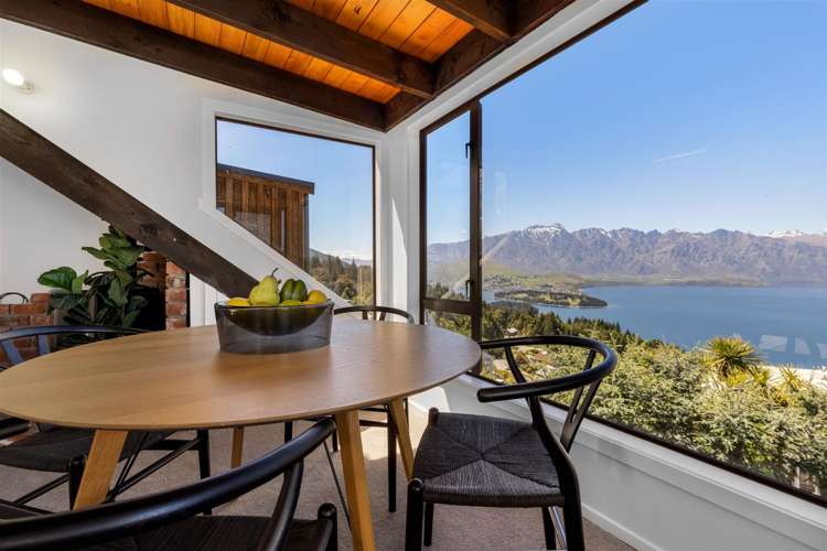 138b Wynyard Crescent Fernhill/Sunshine Bay_10