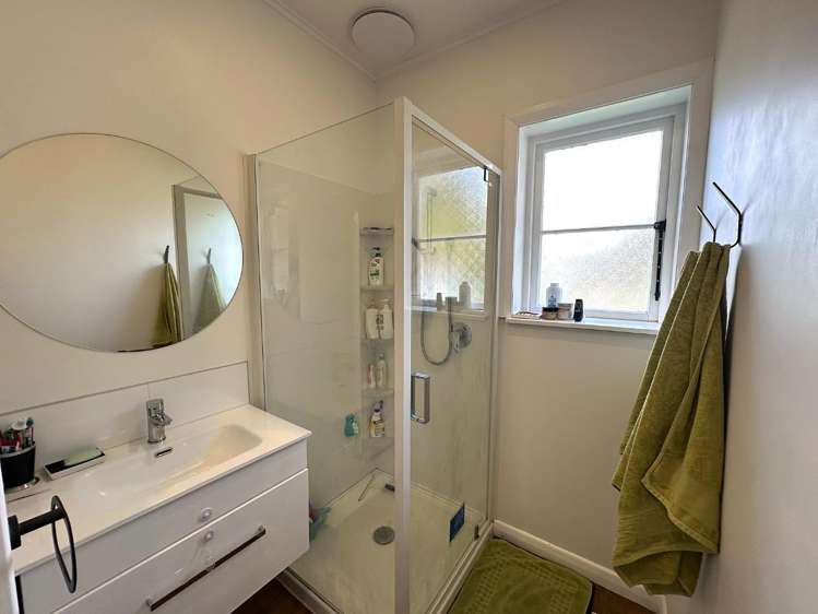 260 College Street West End_6