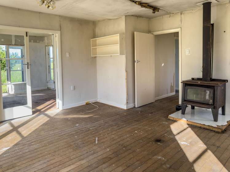 192 Yeomans Road Darfield_16