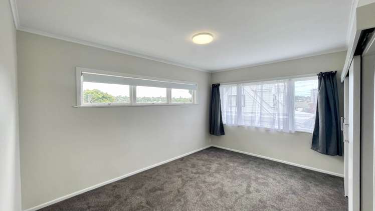 22b Kaipatiki Road Glenfield_8