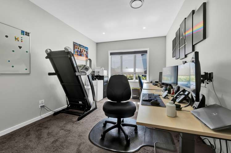 17 Honeyfield Drive Whalers Gate_23