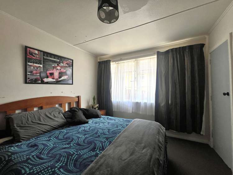 5 Guy Street Dannevirke_16