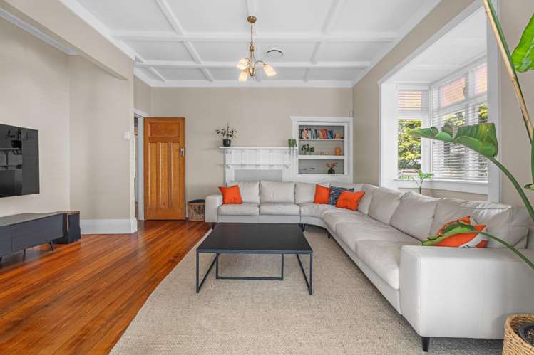 3 Fairlands Avenue 1823_2