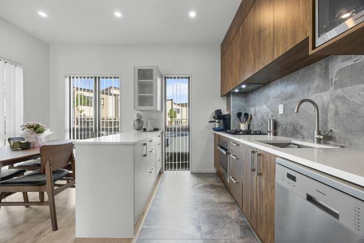 6 Faithful Drive Drury_4