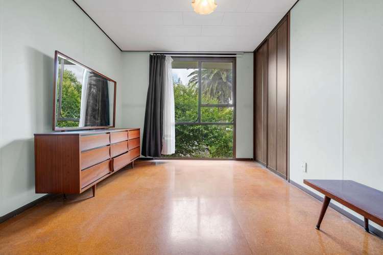 2/3 The Esplanade Eastern Beach_16