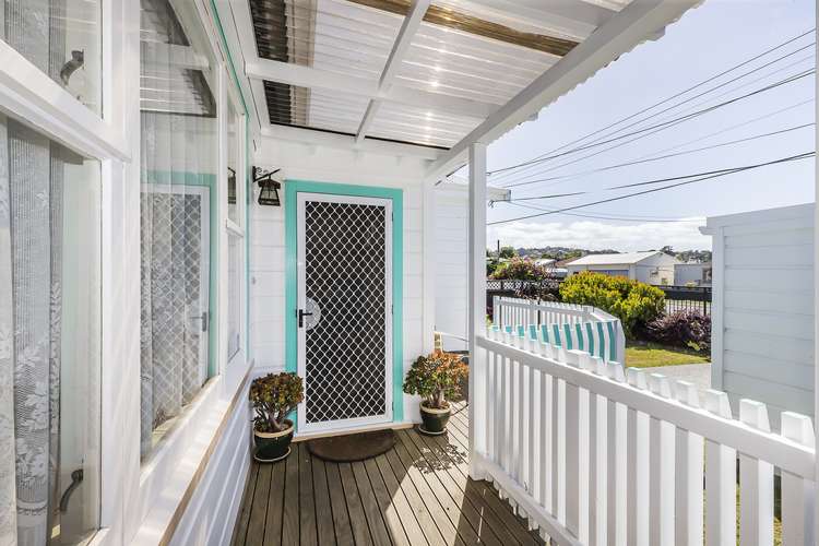 61 Tauhinu Road Miramar_19