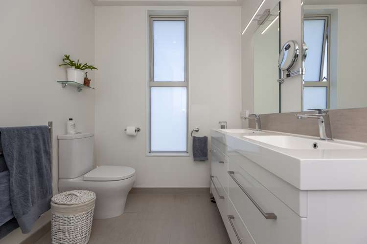 72 Kakariki Grove Waikanae_24