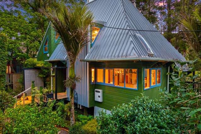 8 Valley View Road Titirangi_4