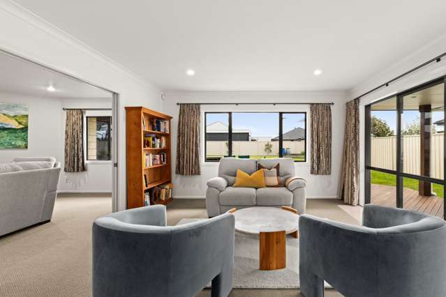 5 Lardon Place Frimley_1