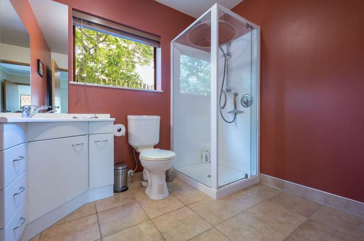 8 Farnham Drive Richmond_22