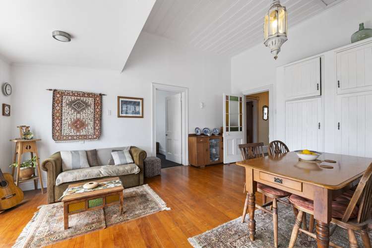 132 Tukapa Street Westown_11