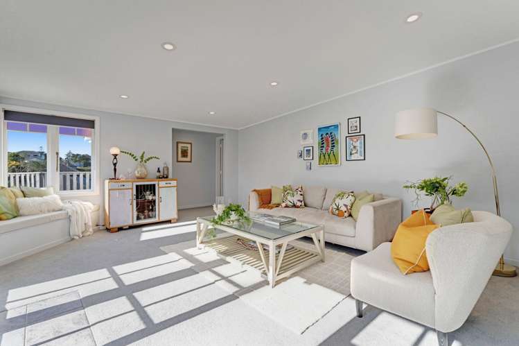 62 Beach Road Mellons Bay_14