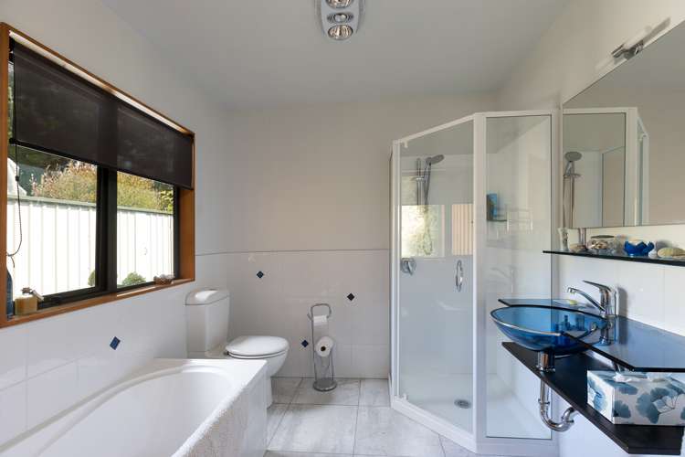 370 The Coastal Highway Redwood Valley_12