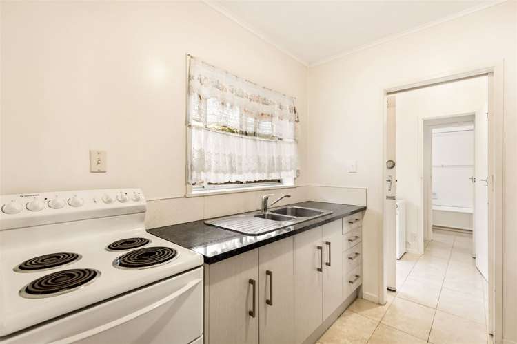 1/71 Royal View Road Te Atatu South_5