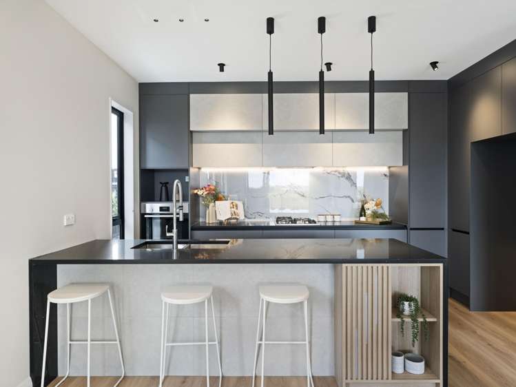 51 Emerald Ave_2