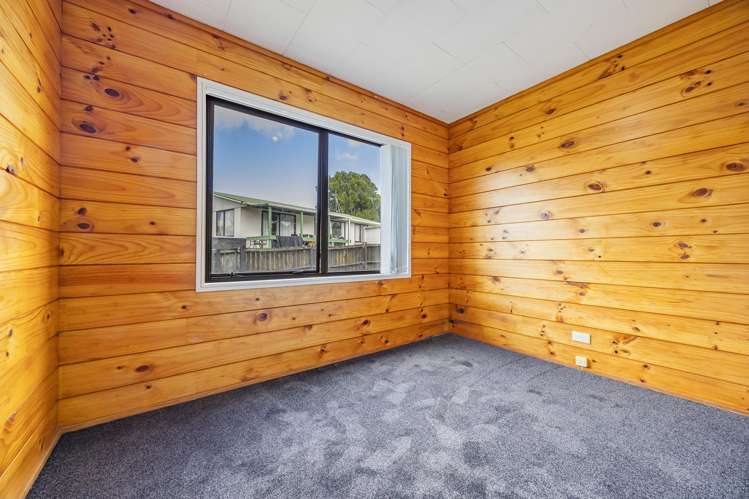 1/42 Starforth Place Henderson_11