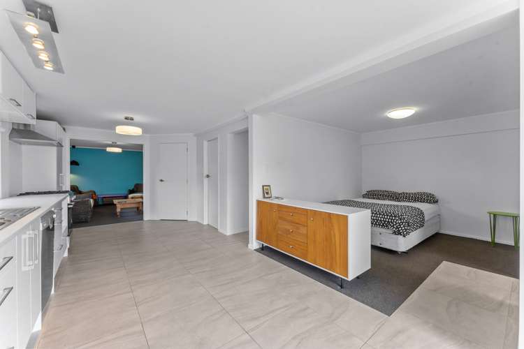 1/64 Seaview Road Castor Bay_24