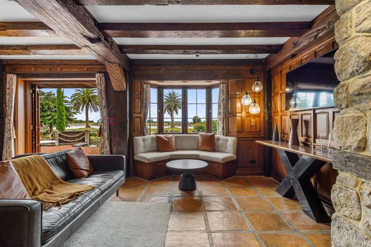 2 Quiet Woman Way Nelson_5