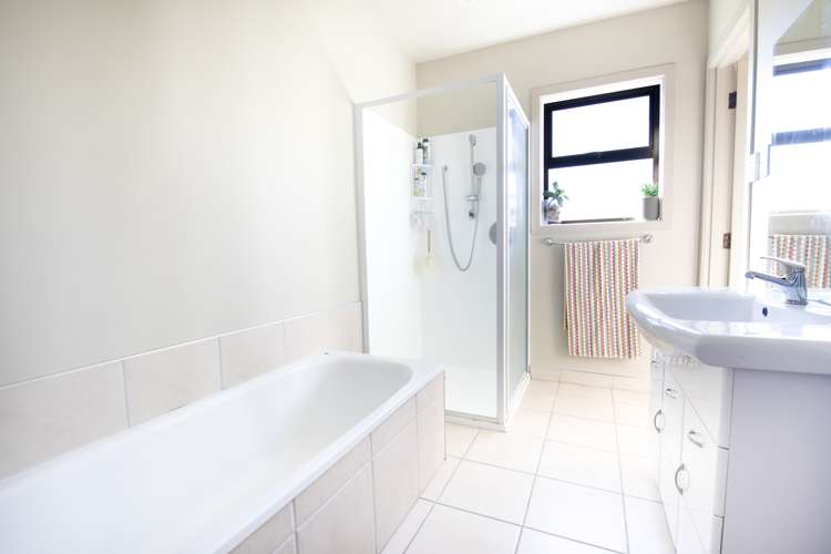 57 Norwich Crescent Tamatea_11