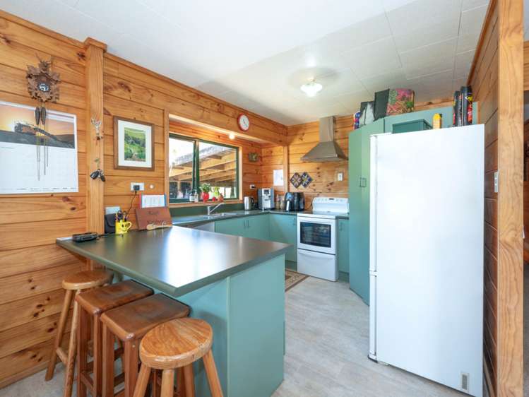 223 Coutts Road Marokopa_5