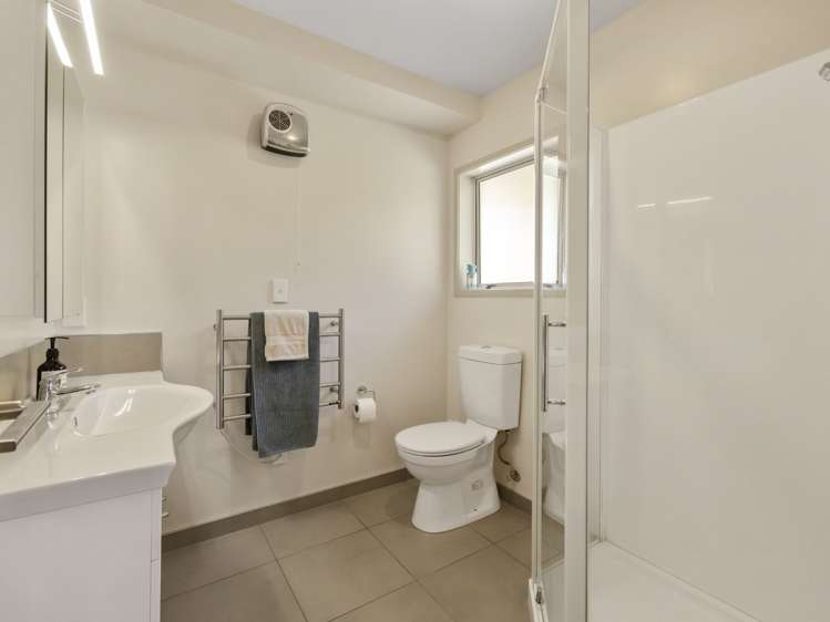 5a Simmonds Grove Greerton_9