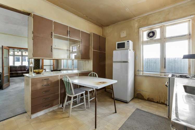 32 The Parade Island Bay_7