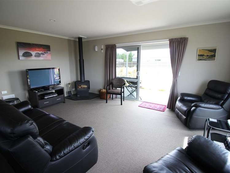 14 Rhoboro Road Twizel_19
