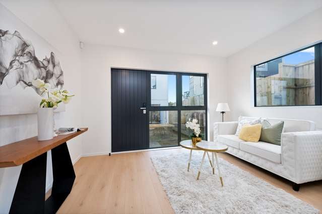 62D Triangle Road Massey_1