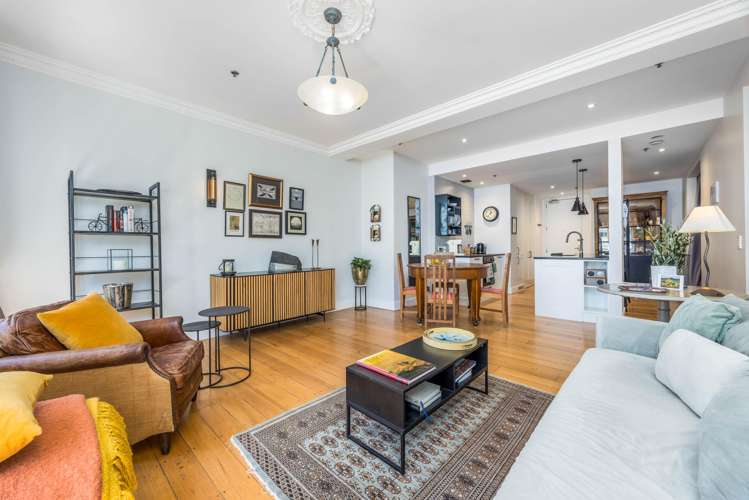 4B/28-36 Wellesley Street East_5