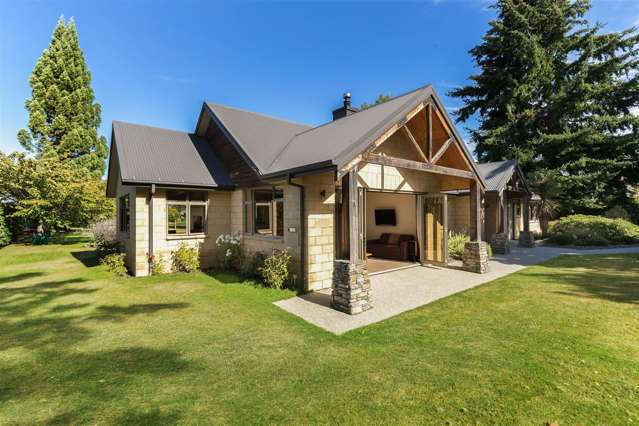 56 Golf Course Road Wanaka_1