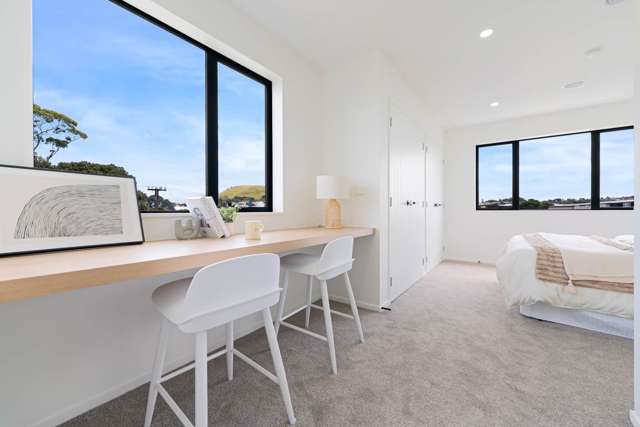 3 Ensuites plus Mountain Views