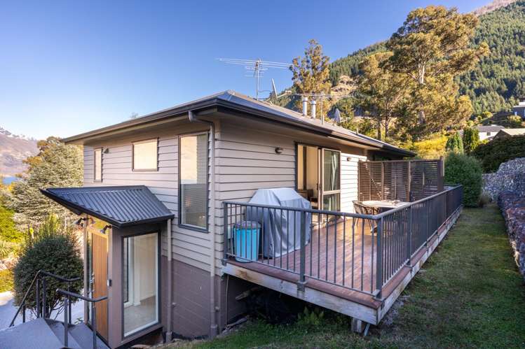 10/8 McKerrow Place Fernhill_11