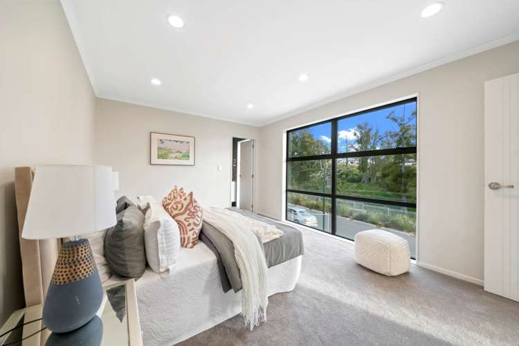 8 Koromeke Street Flat Bush_12