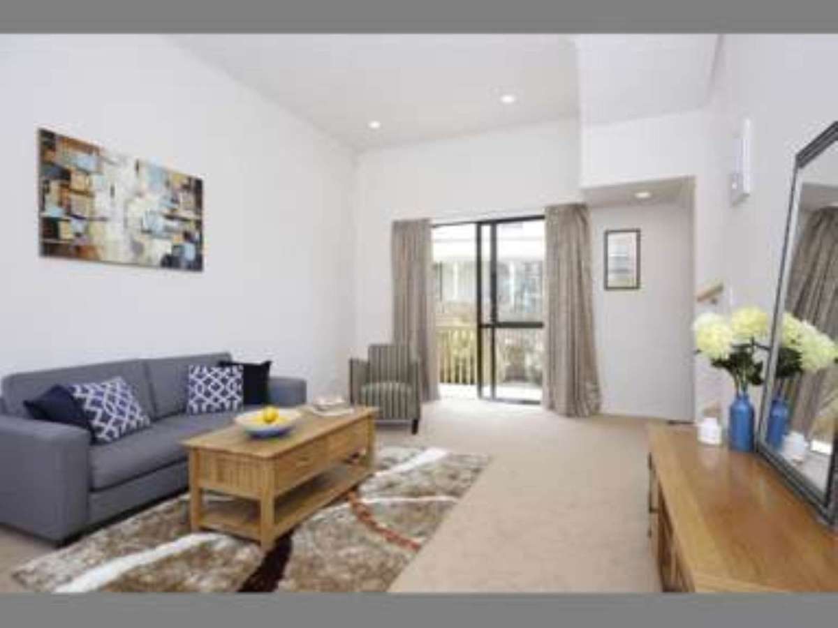 10/2 Swan Hill Drive_5