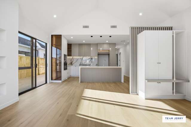 16 Tuwai Crescent Opaheke_4