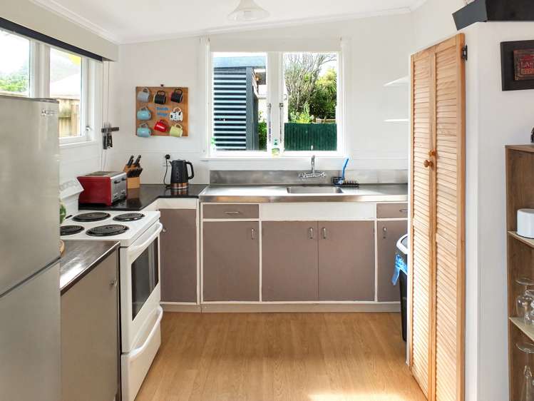 3 Chrystall Street Foxton Beach_7