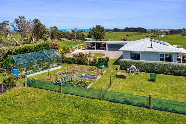 3624 Eltham Road Opunake_6