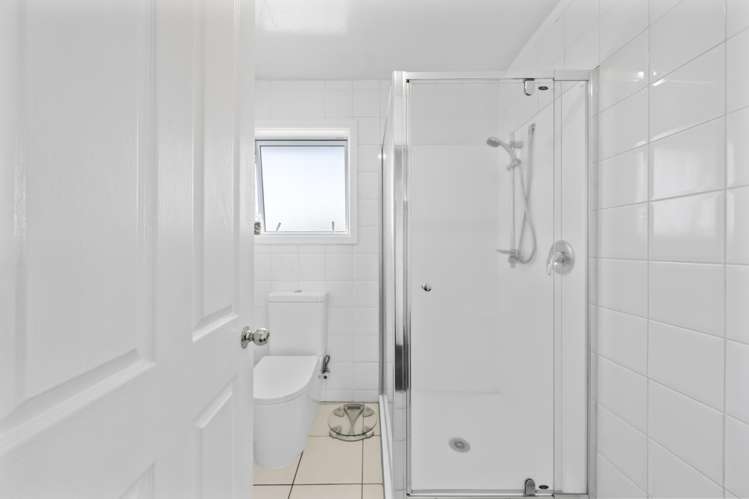 241 Shortland Street Aranui_15