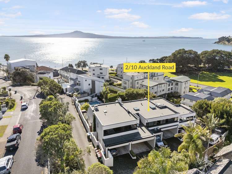 2/10 Auckland Road_0